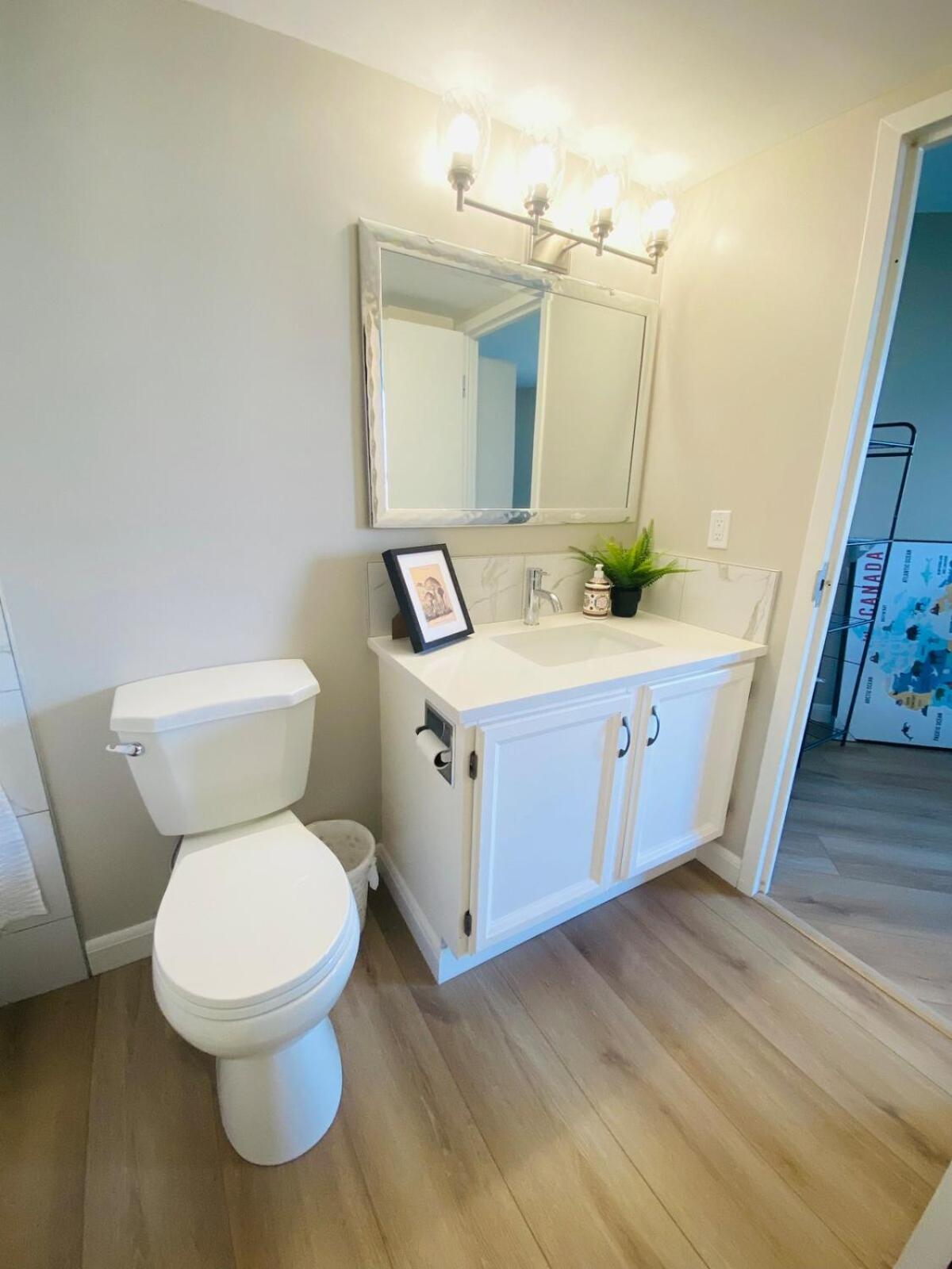 Calgary Beltline - A Stylish Condo Stay! *