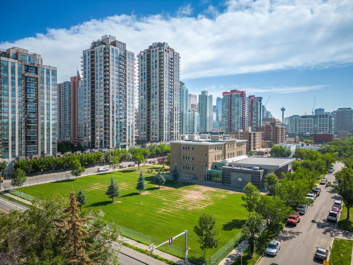 Calgary Beltline - A Stylish Condo Stay!